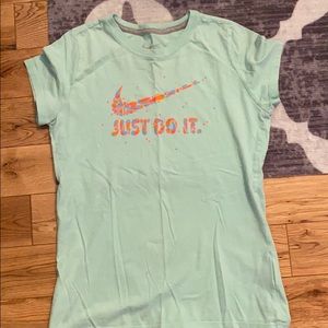 Girls Nike shirt